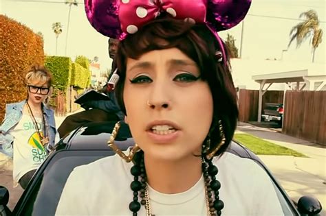 kreayshawn faponic  [Kreayshawn] Ey bitch, do you really really really wanna go hard? Go in the crib, steal your stepfather's credit card